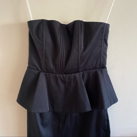 Alice + Olivia Strapless Black peplum Mini Dress - Picture 4 of 11